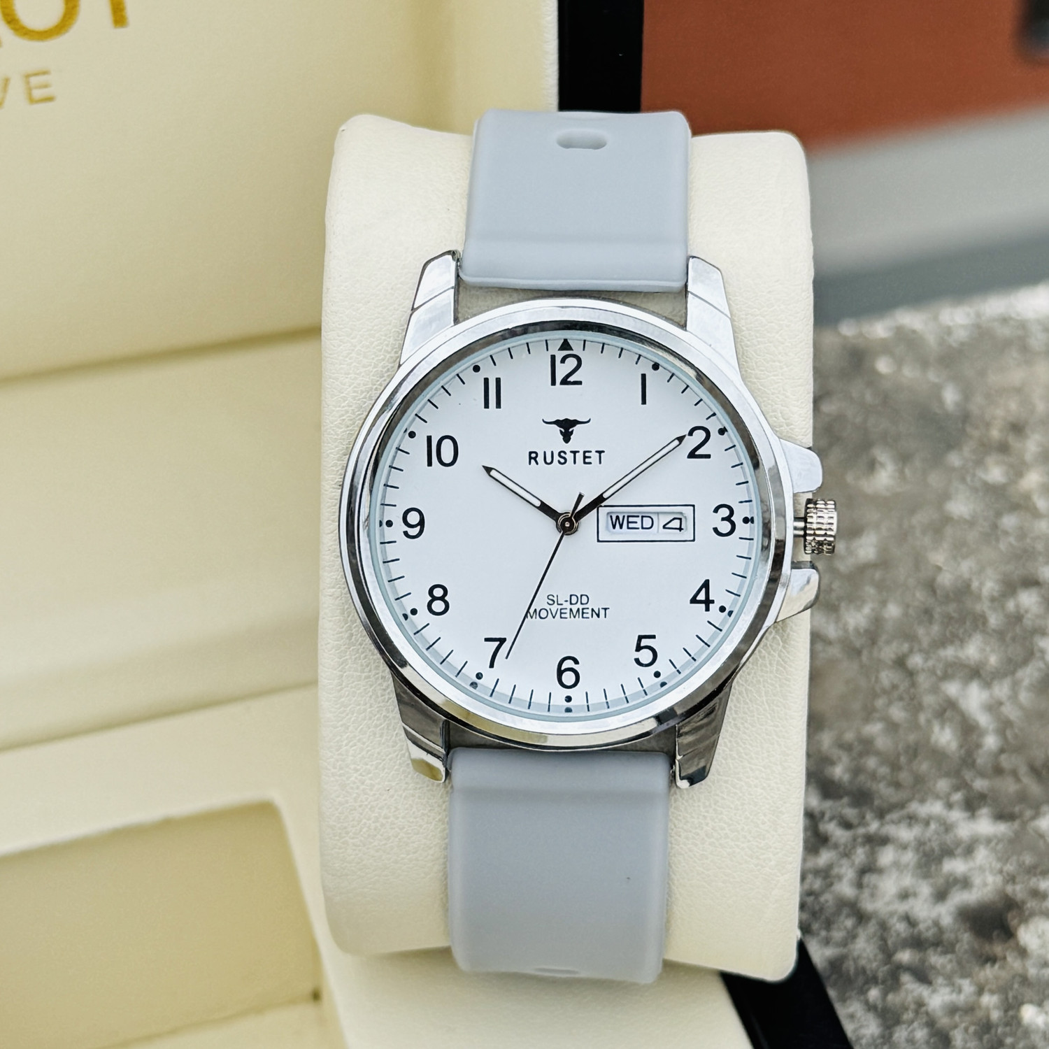 Image of RUSTET 305WDTGG Men Series Day & Date Analog Watch - For Boys