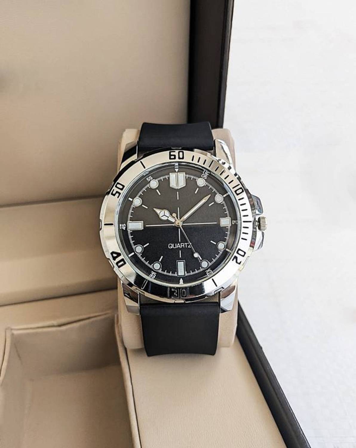 Calf & Co. Analog Watch for Men - Image 2