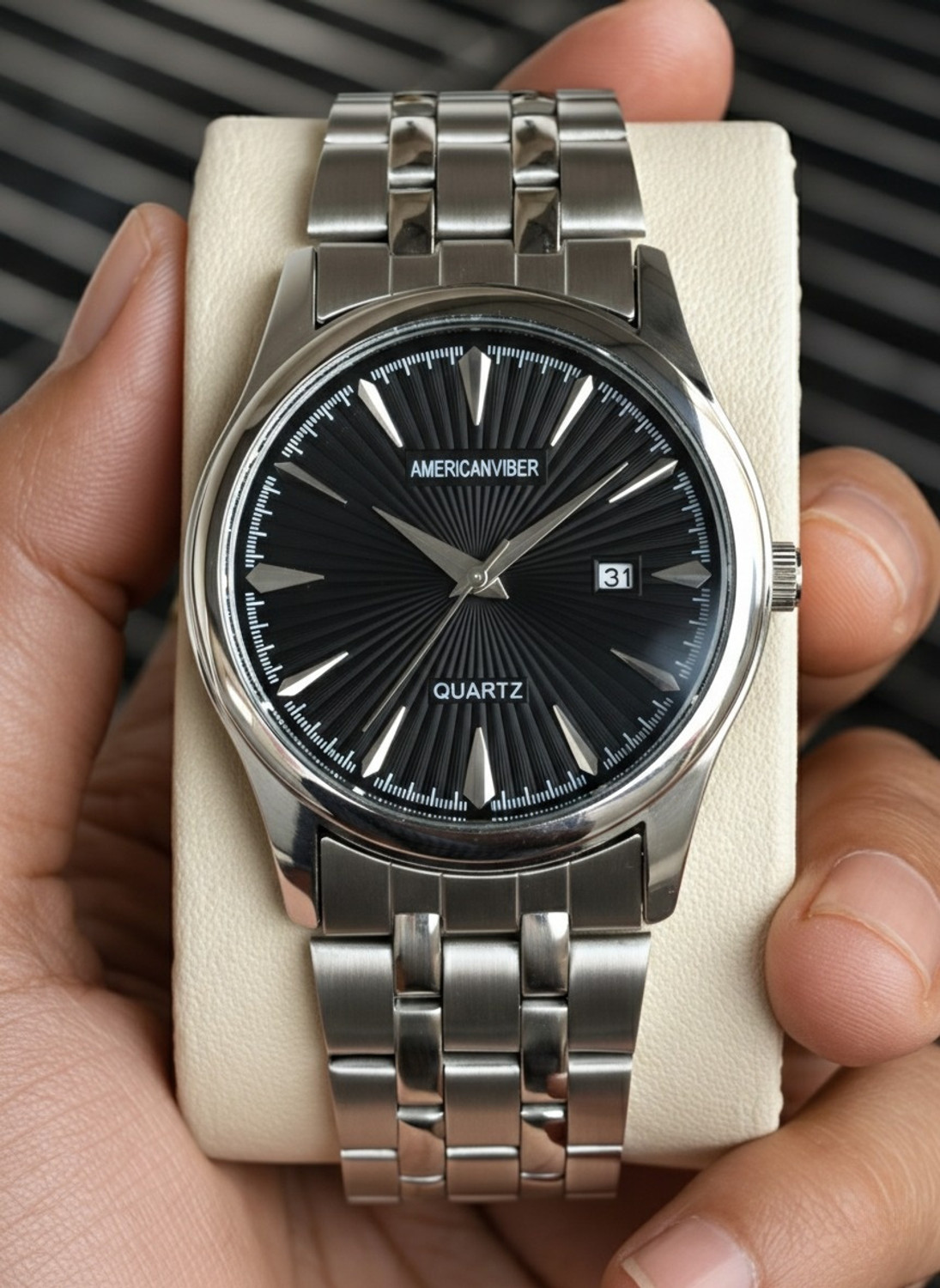 Image of Americanviber AVM0045 Round Dial Stainless Steel Belt Watch with Date Function Analog Watch - For Men