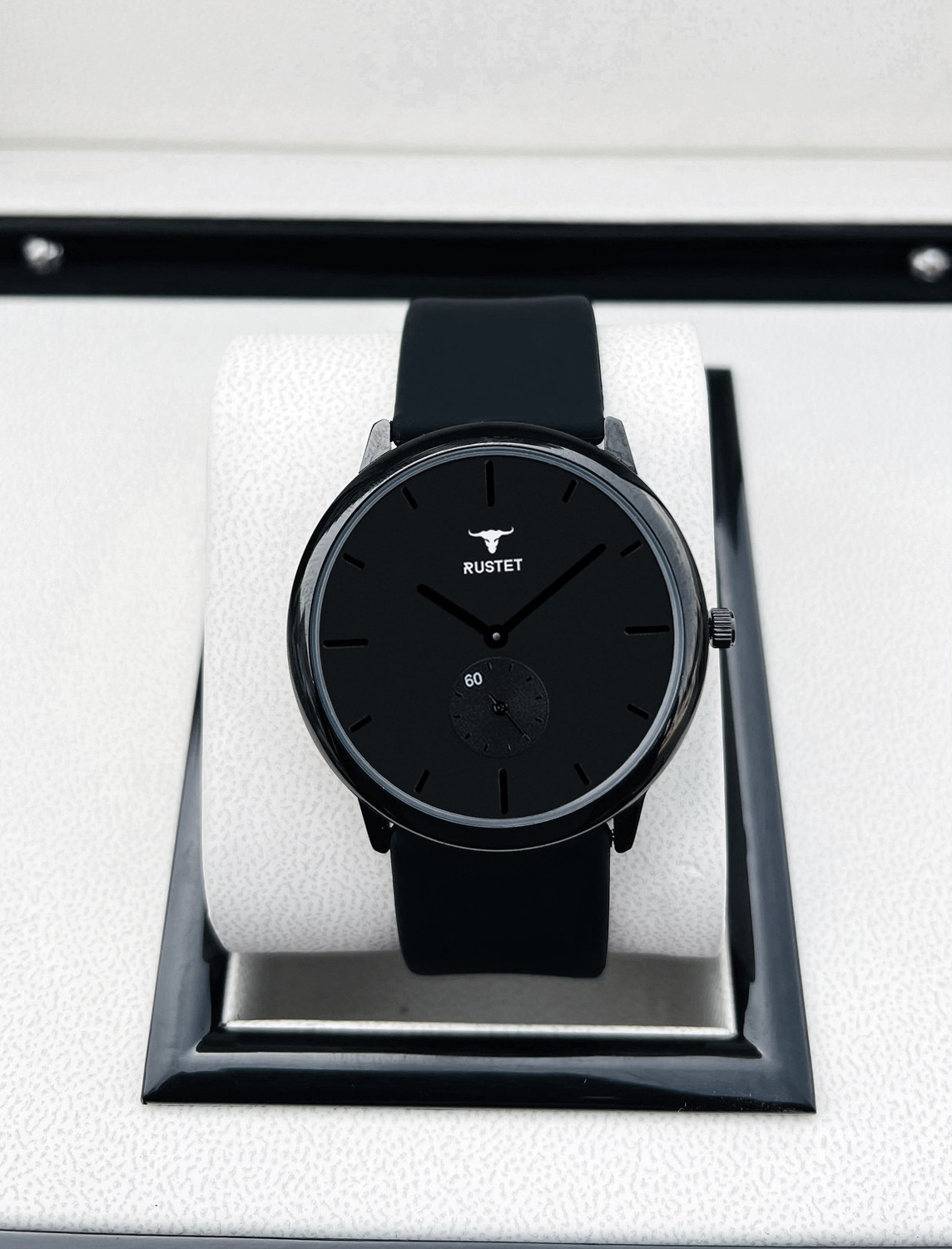 Image of RUSTET CHR-01 Silicone Strap Analog Watch - For Men