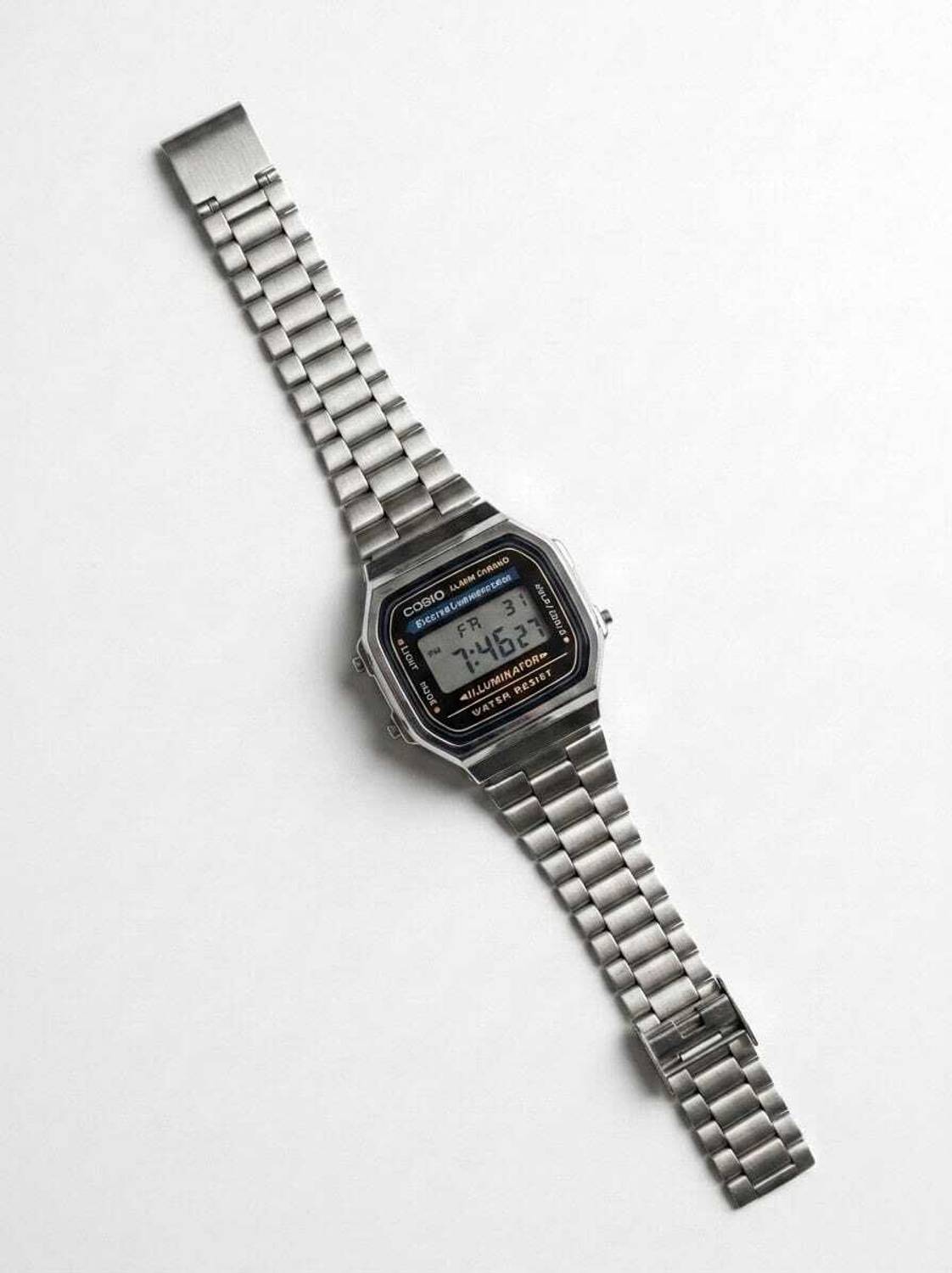 jenric Vintage Digital Watch - Unisex - Image 2