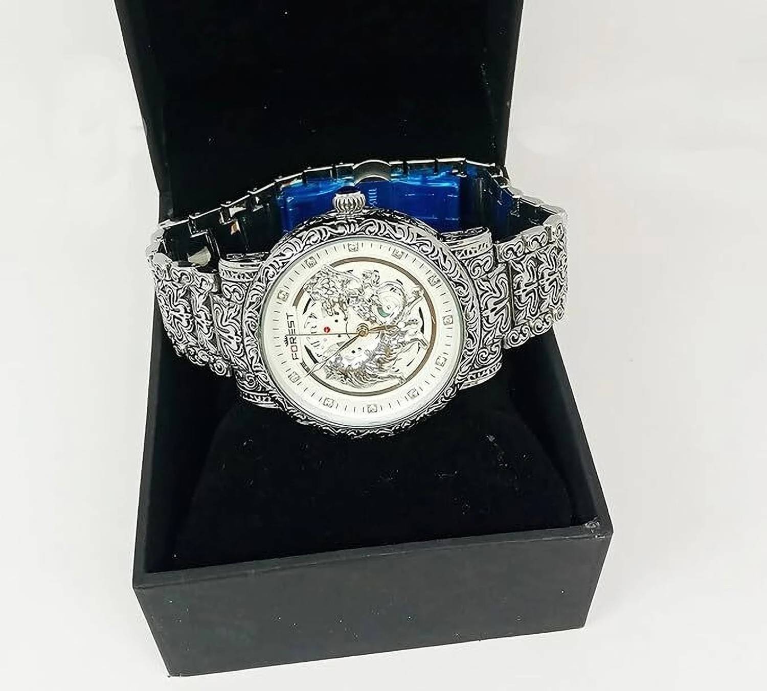 zyrowear Forest Luxury Lion Silver Men Watch - Image 1