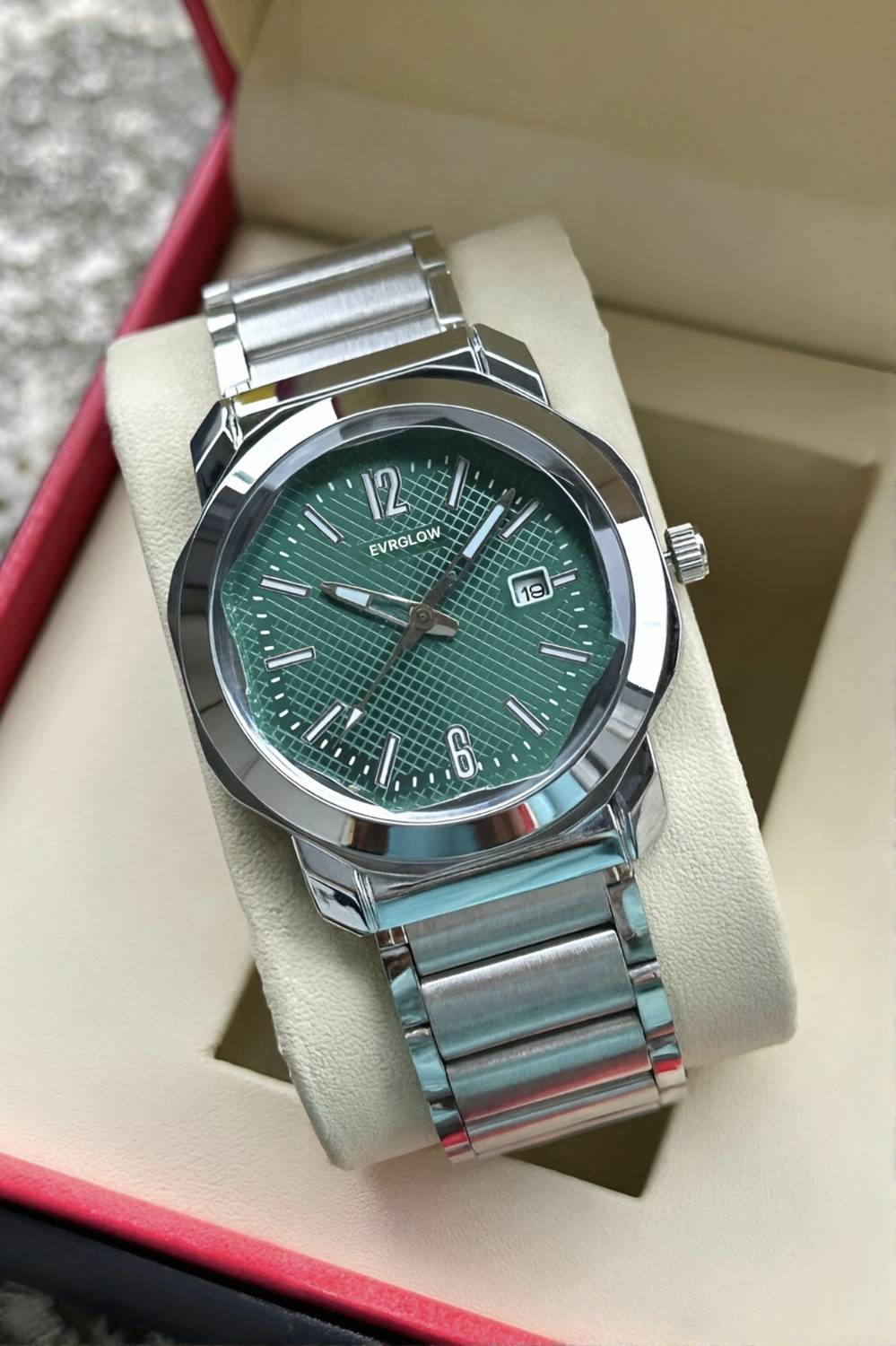 EVRGLOW Mens Analog Stylish Stainless Steel Chain Watch - Image 3