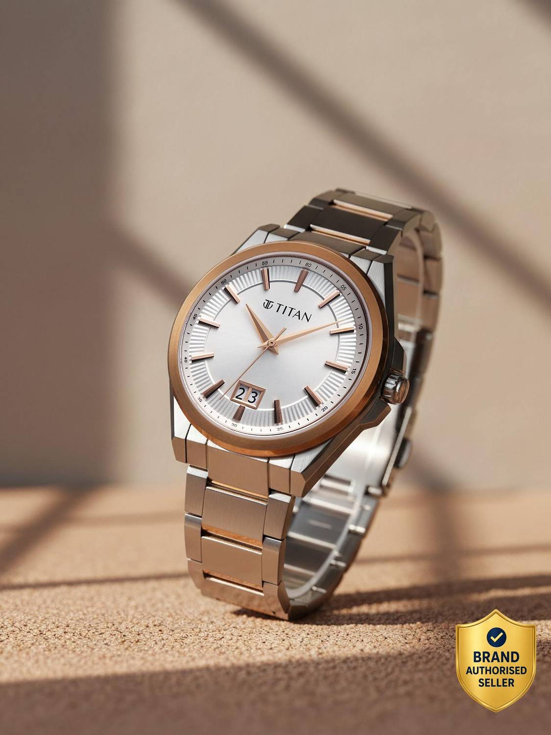 Titan Classique Big Date Quartz Silver Round Dial Men's Watch