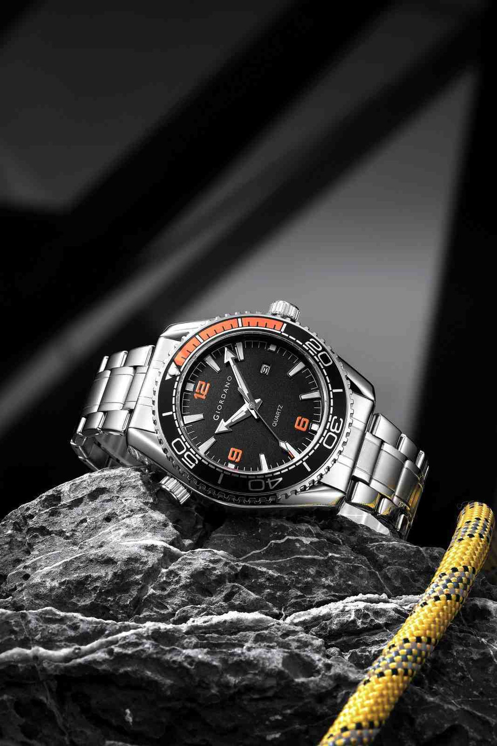 Image of GIORDANO Analog Quartz Watch for Men Round Dial, Rotating Bezel, Luminous Hour Markers, Stainless Strap-Date Display Analog Watch - For Men