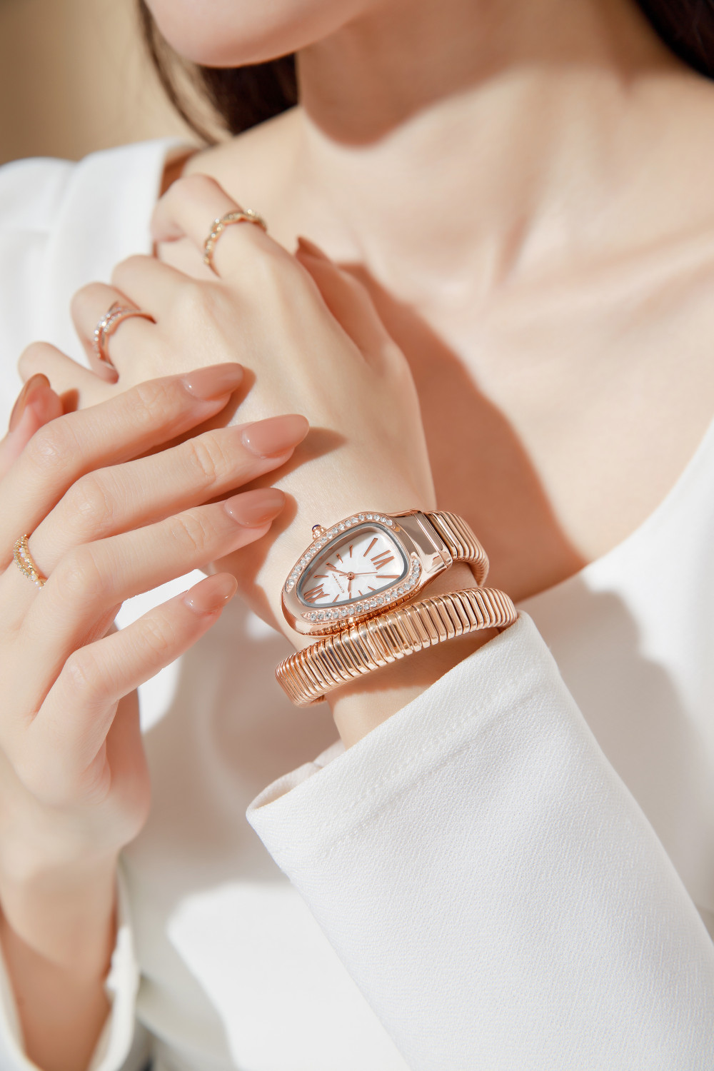 Image of GIORDANO Serpentine Collection White Dial & Snake-Style Wrap-Around Stainless Steel Strap Analog Watch - For Women