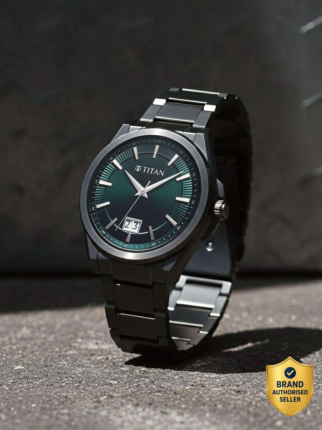 Image of Titan Classique Big Date Titan Classique Big Date Quartz Green Round Dial Men's Watch / Analog Watch - For Men