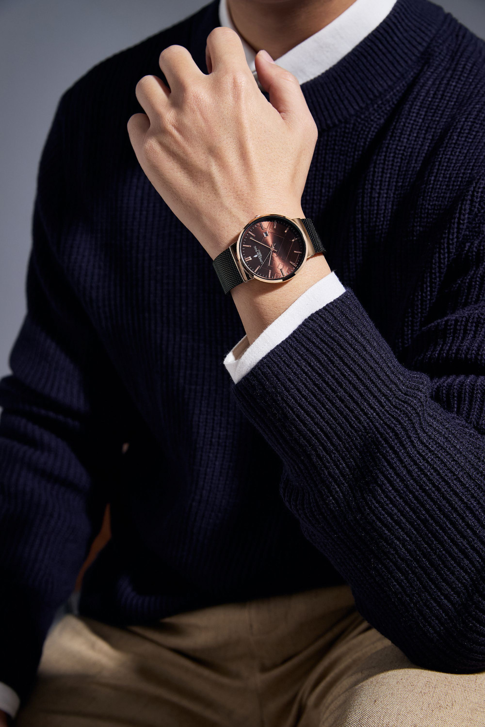 Image of London Fog Brown Textured Dial and Black Mesh Strap, Round Metal Case, Date Display Surrey Collection Brown Textured Dial Black Mesh Strap Round Metal Case Date Analog Watch - For Men