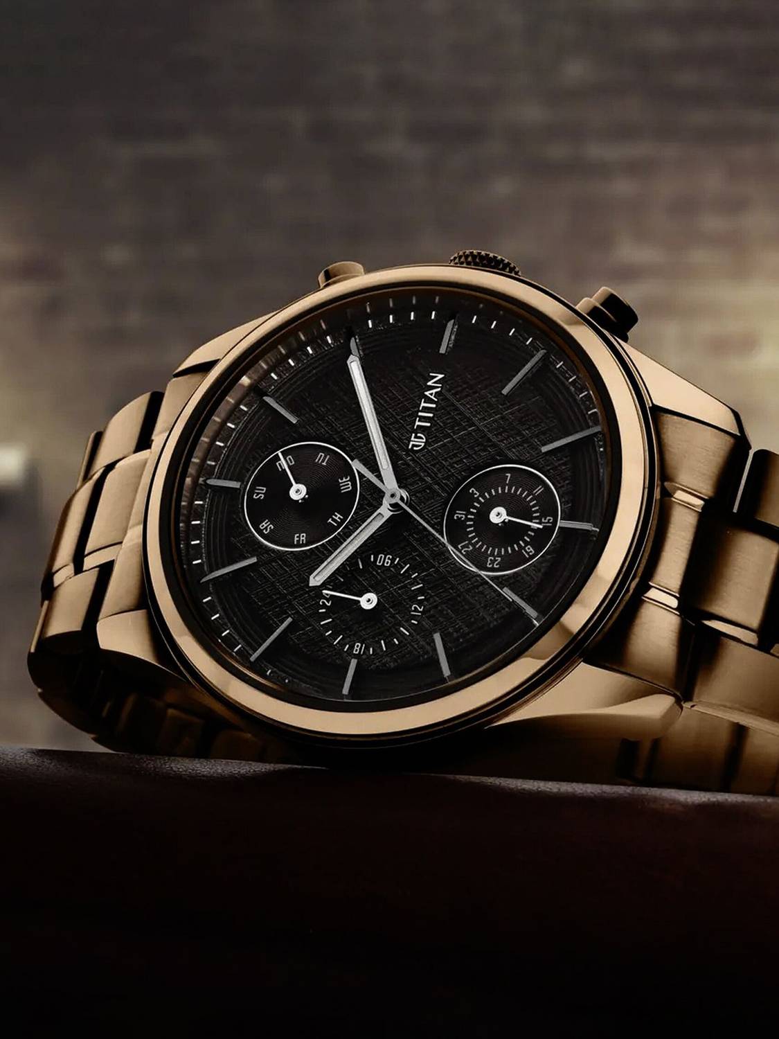 Titan Neo Splash Black Dial Brown SS Strap Analog Watch - Image 2