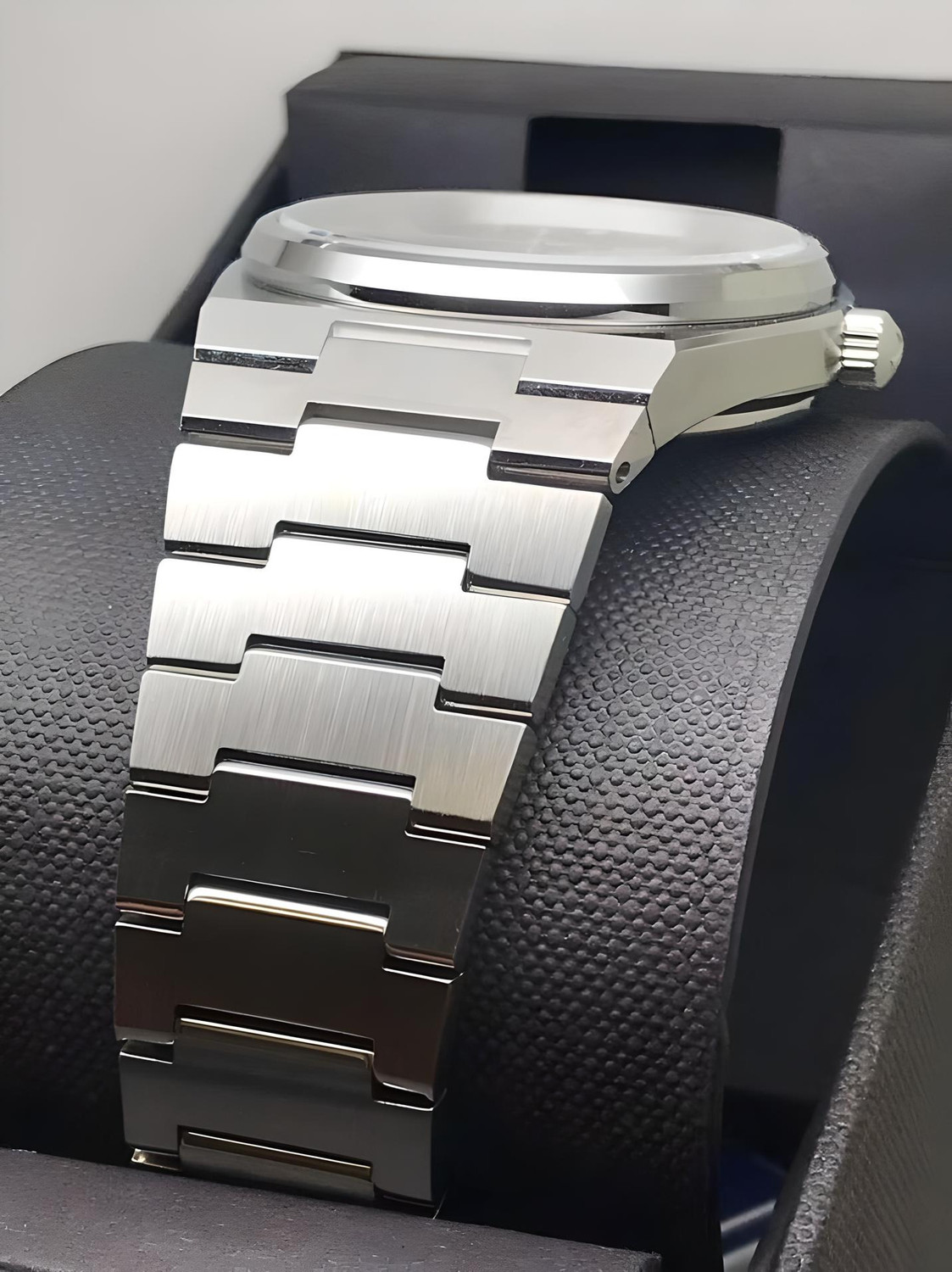 Image of Americanviber Premium Stainless Steel Men's Watch | Adjustable Lock | Date Display Analog Watch - For Men