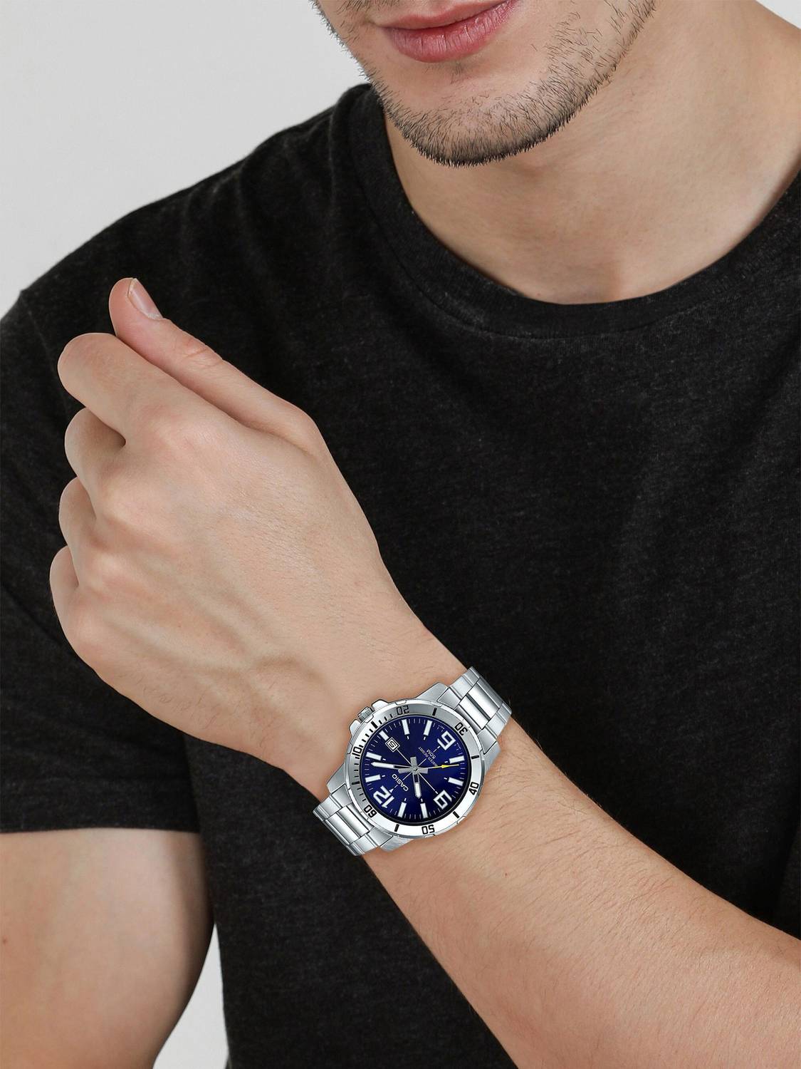 CASIO MTP-VD01 Analog Watch - Men - Image 2