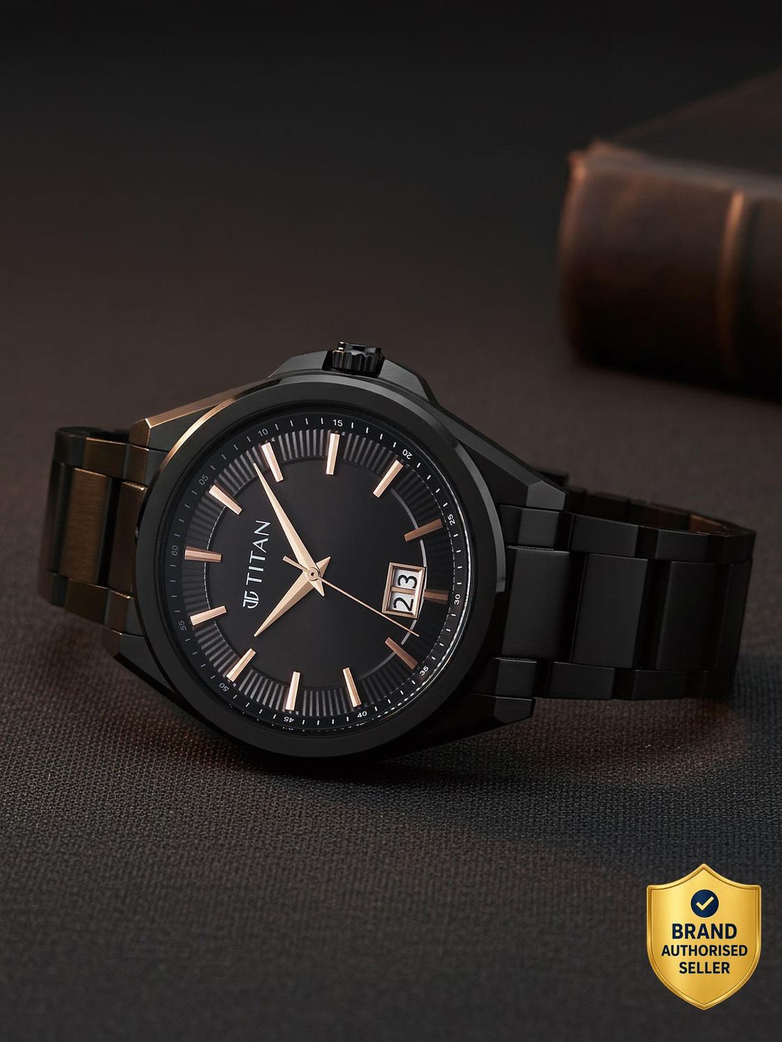Image of Titan Classique Big Date Titan Classique Big Date Quartz Black Round Dial Men's Watch / Analog Watch - For Men