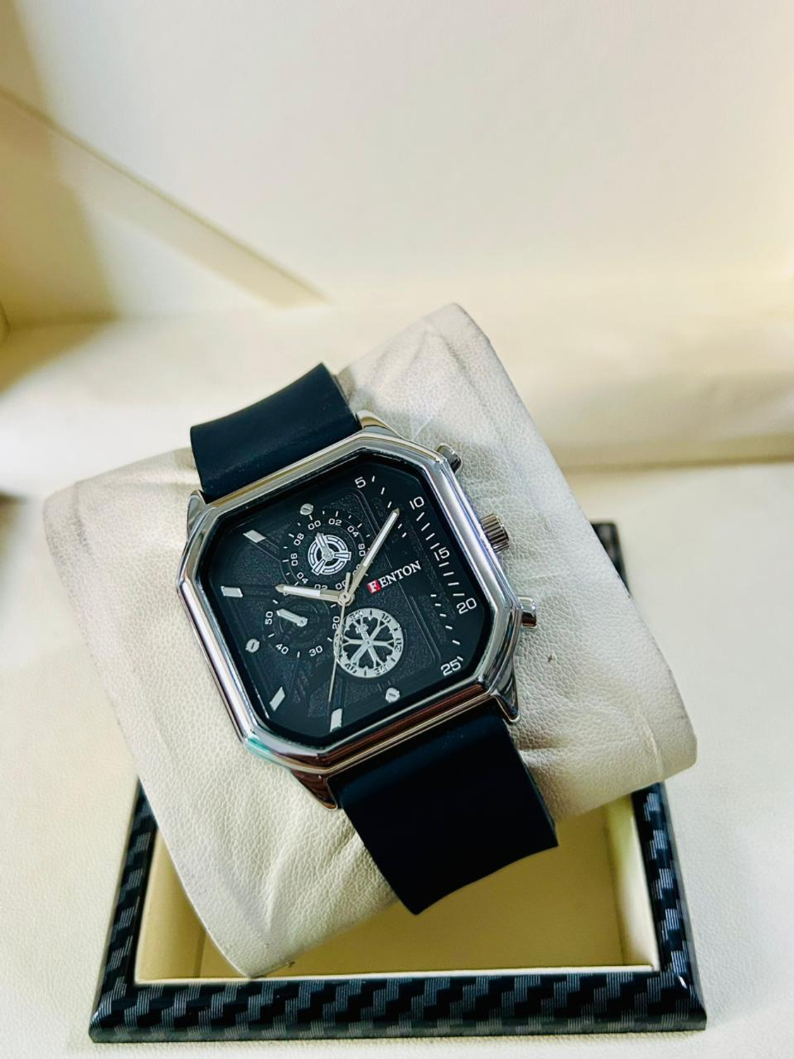 Image of FENlX Skeleton Dial Analog Men's Watch with Silicone Strap Analog Watch - For Men