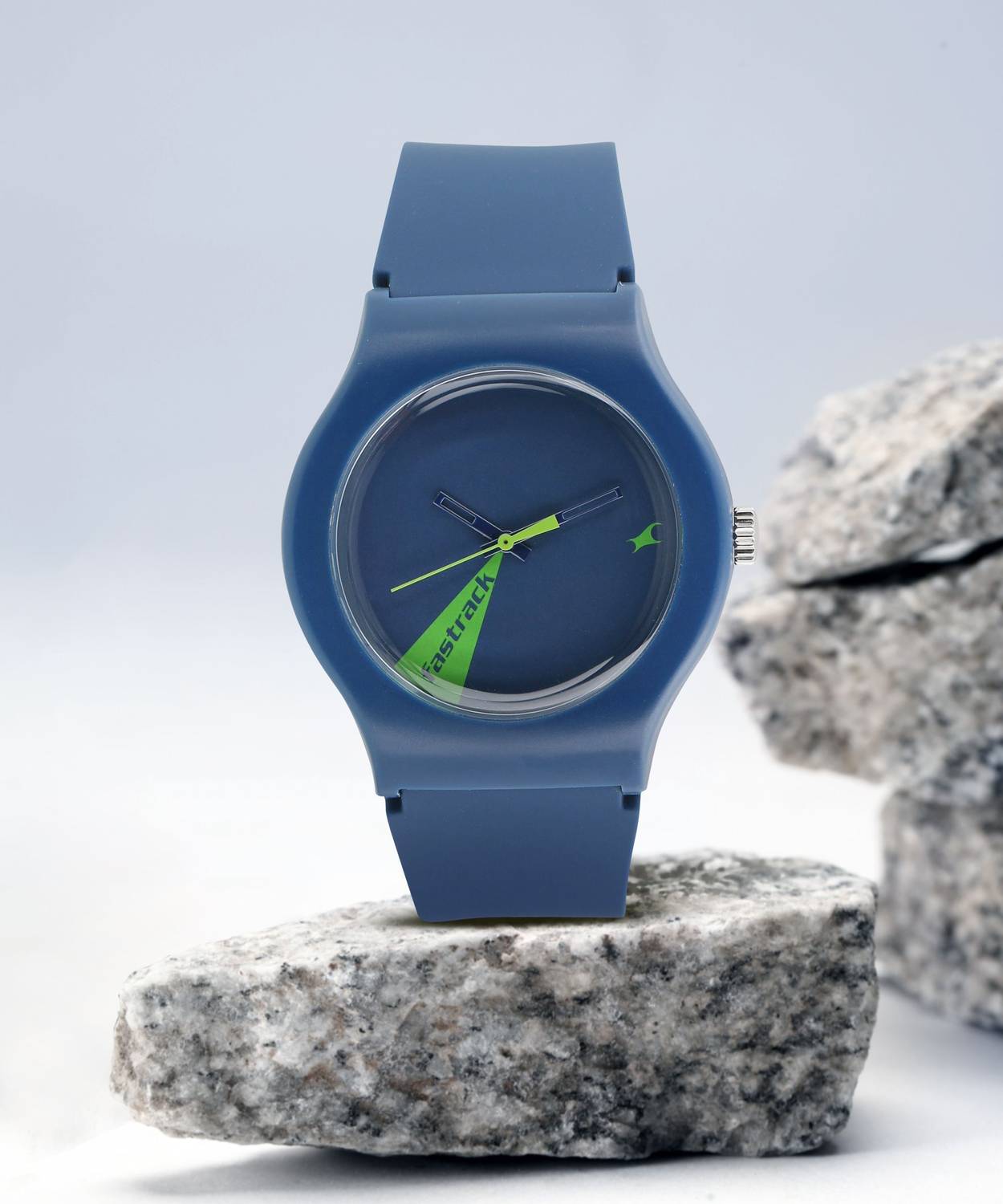Fastrack Minimalists Analog Watch - For Men & Women 991...