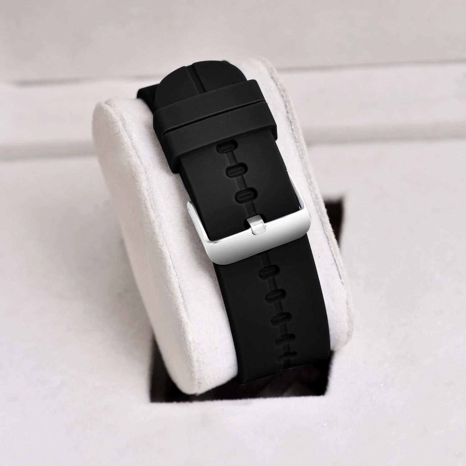 Image of Shivark BL-56 Newly Arrived Girl Or Silicon Strap Square dial Analog Watch - For Men