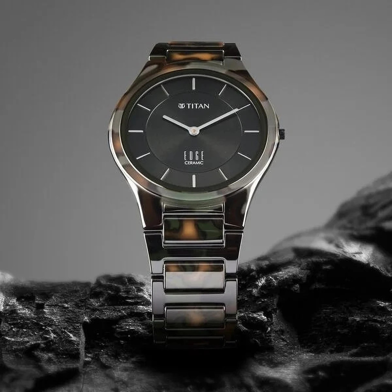 Image of Titan Titan Edge Ceramic Camo Quartz Analog Green Dial Ceramic Strap Watch For Men / Analog Watch - For Men