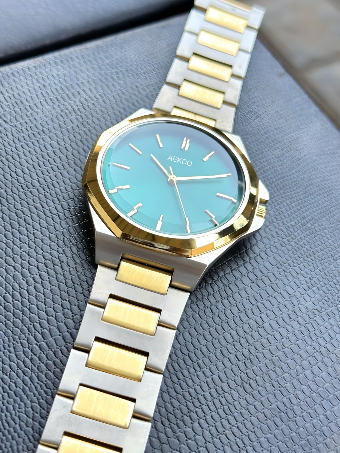 Image of AEKDO DRM008 Luxury Look Men's Watch with Steel Chain & Smooth Dial Analog Watch - For Men