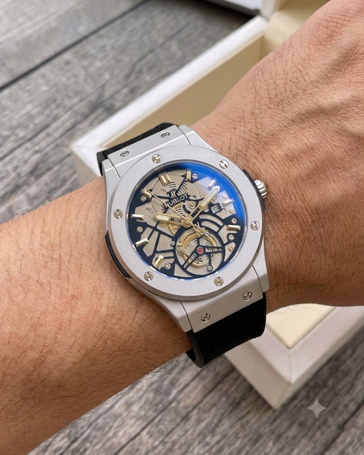 MAAZFABRICS Men's Analog Watch - Image 3