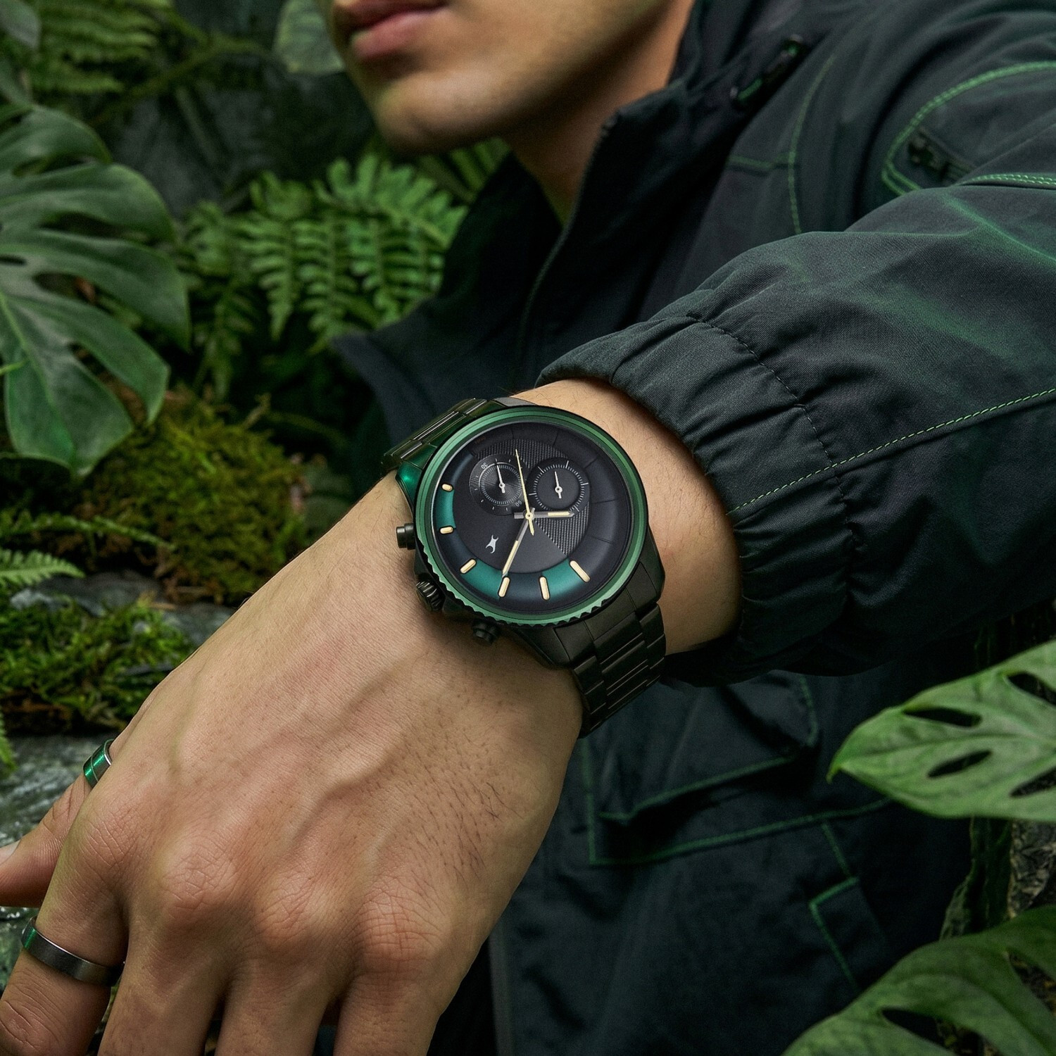 Image of Fastrack Wild Wild Chameleons Back Inspired Bezel With Black and Green Black Strap Analog Watch - For Men