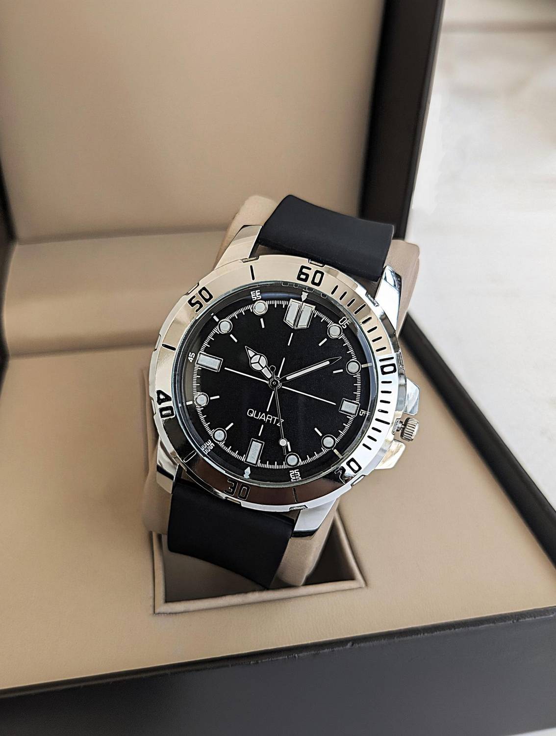 Calf & Co. Calf_Silver_Black Analog Watch - For Men