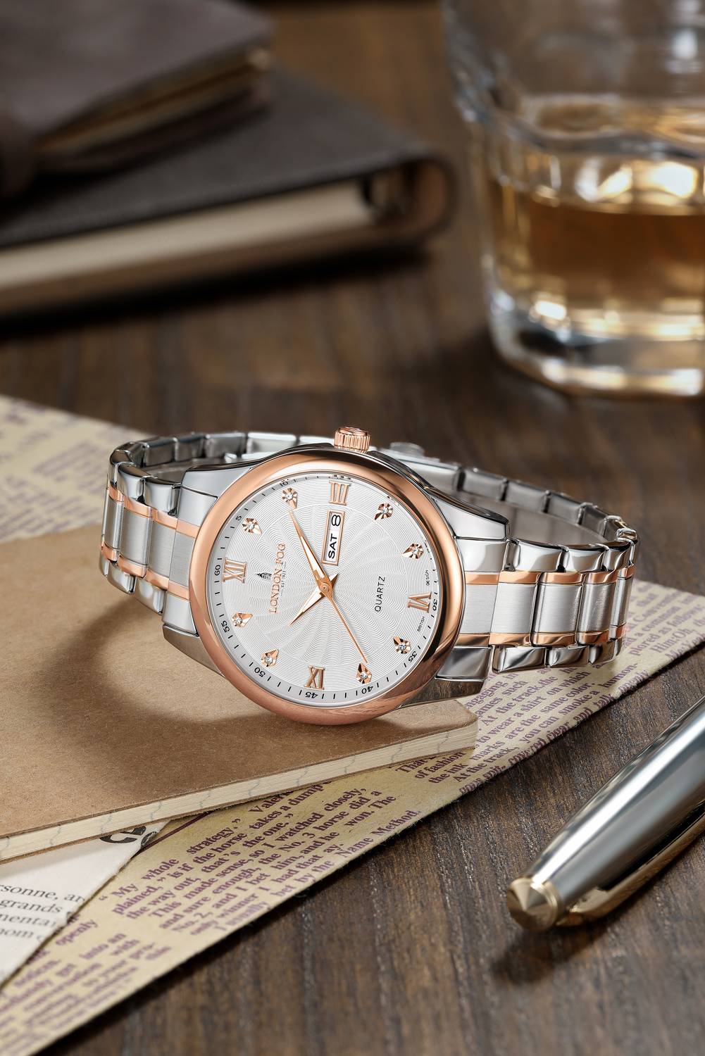 London Fog White Dial Day-Date Watch - Image 4