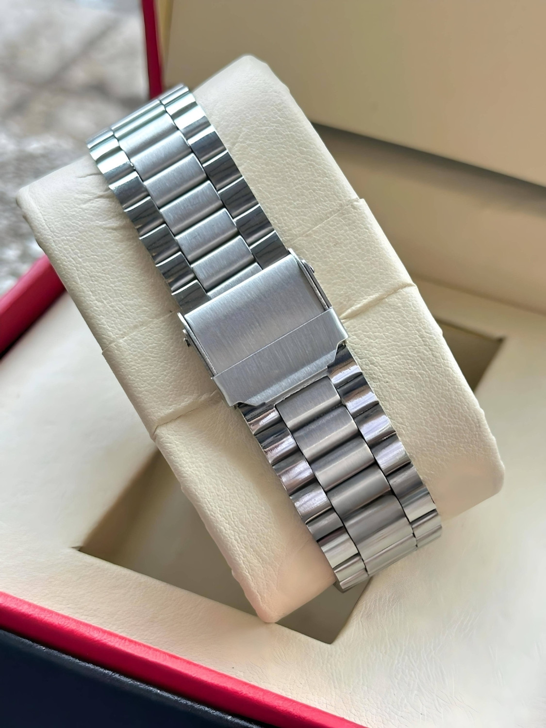 Image of EMPERO EAB222 EMPERO Unisex Quartz Watch Stylish Rectangle Dial Metal Strap With Date Display Analog Watch - For Men & Women