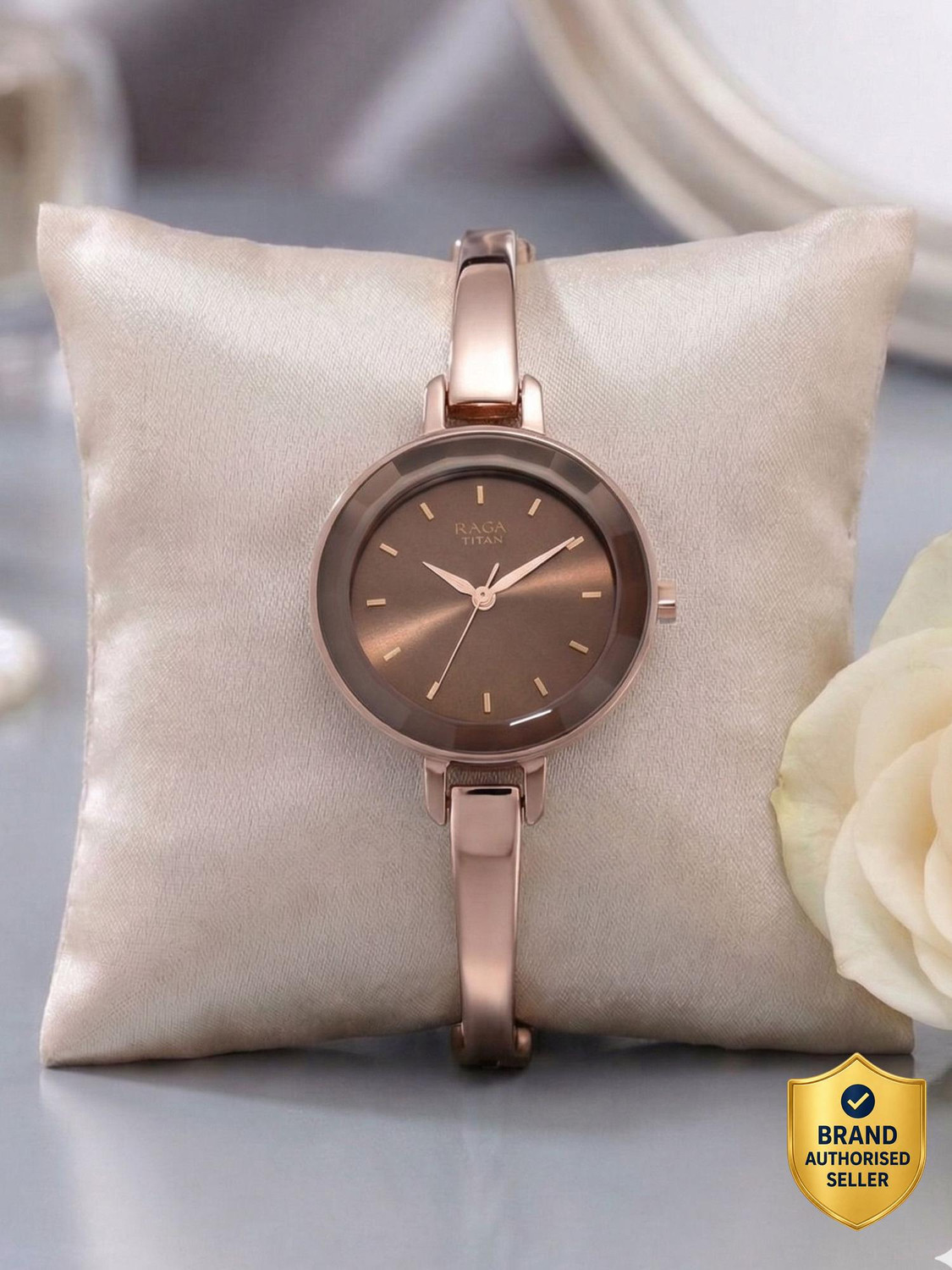 Image of Titan Raga Viva Refresher Analog Watch - For Women NT2575QM02,NU2575QM02