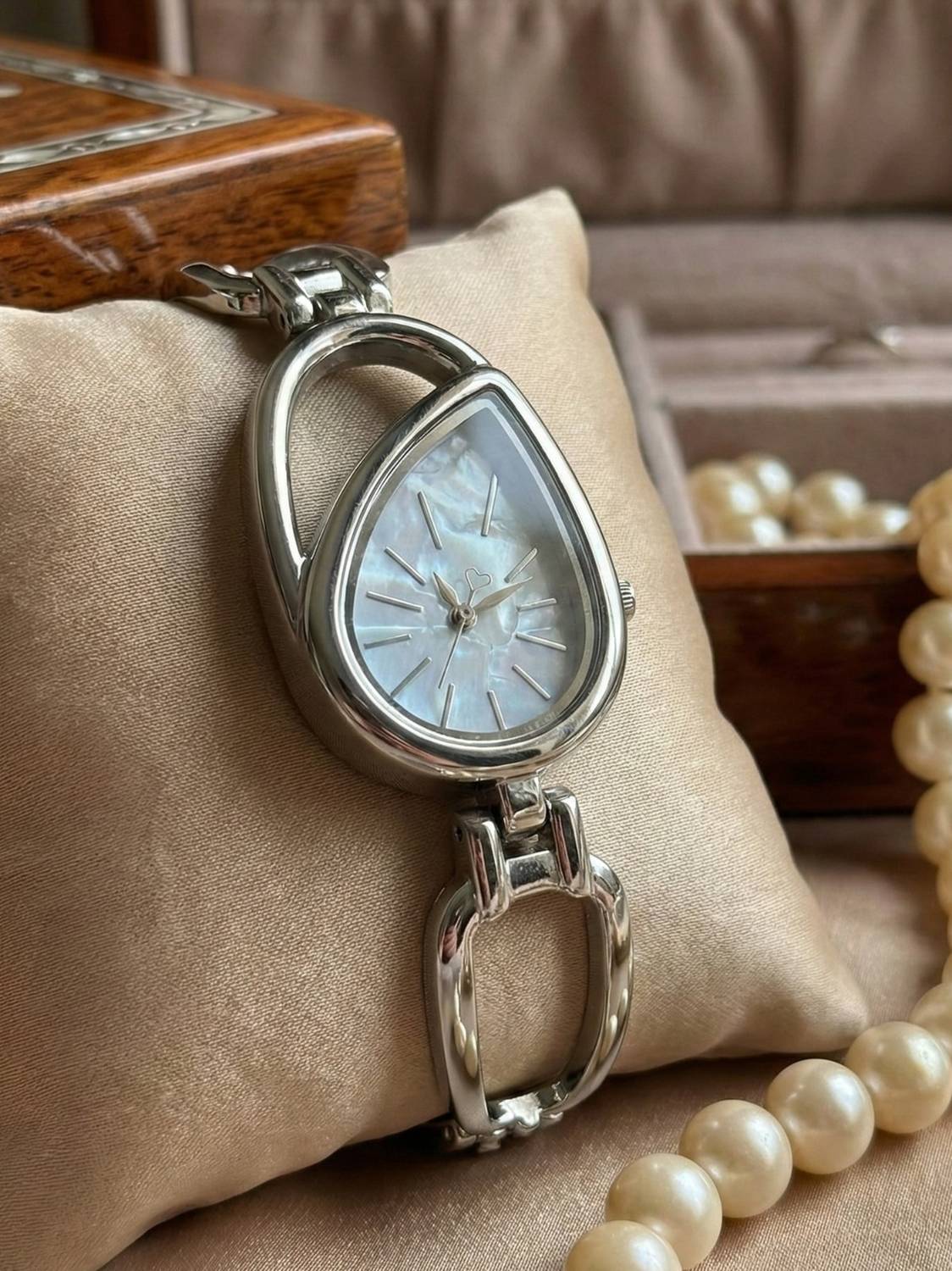 Lucifer DRW42 Silver Mother of Pearl Dial Women's Watch - Image 3