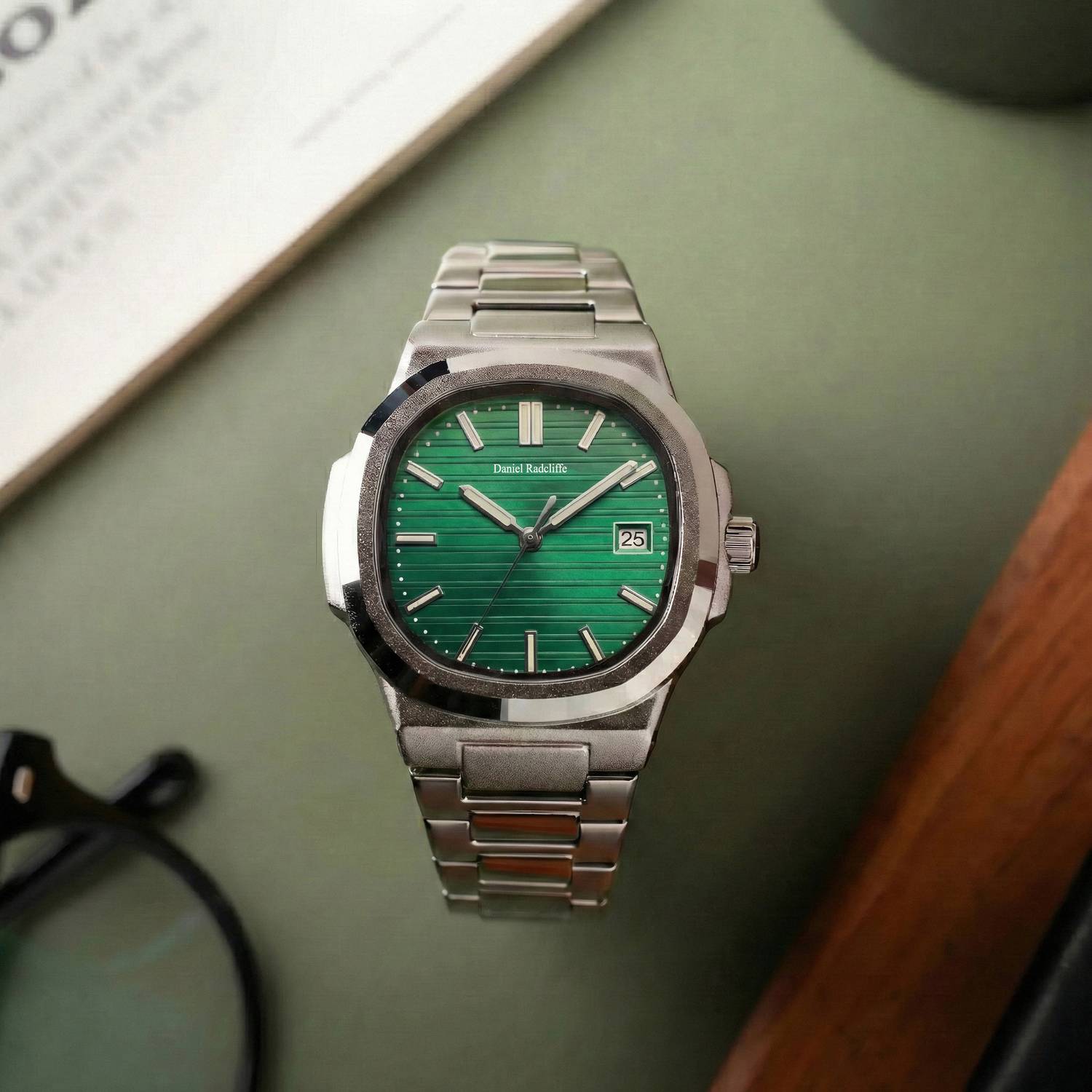 Daniel Radcliffe DRM020 Nautilus Analog Watch - Image 4