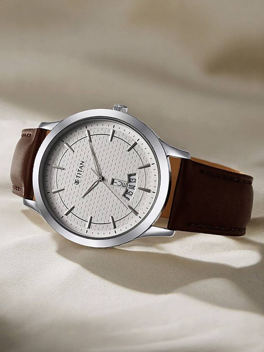 Titan Titan Karishma Radiance-2.0 Titan Karishma Silver Dial Brown