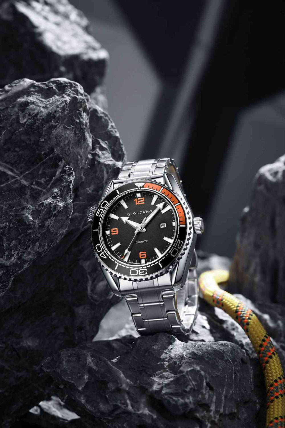 Image of GIORDANO Analog Quartz Watch for Men Round Dial, Rotating Bezel, Luminous Hour Markers, Stainless Strap-Date Display Analog Watch - For Men