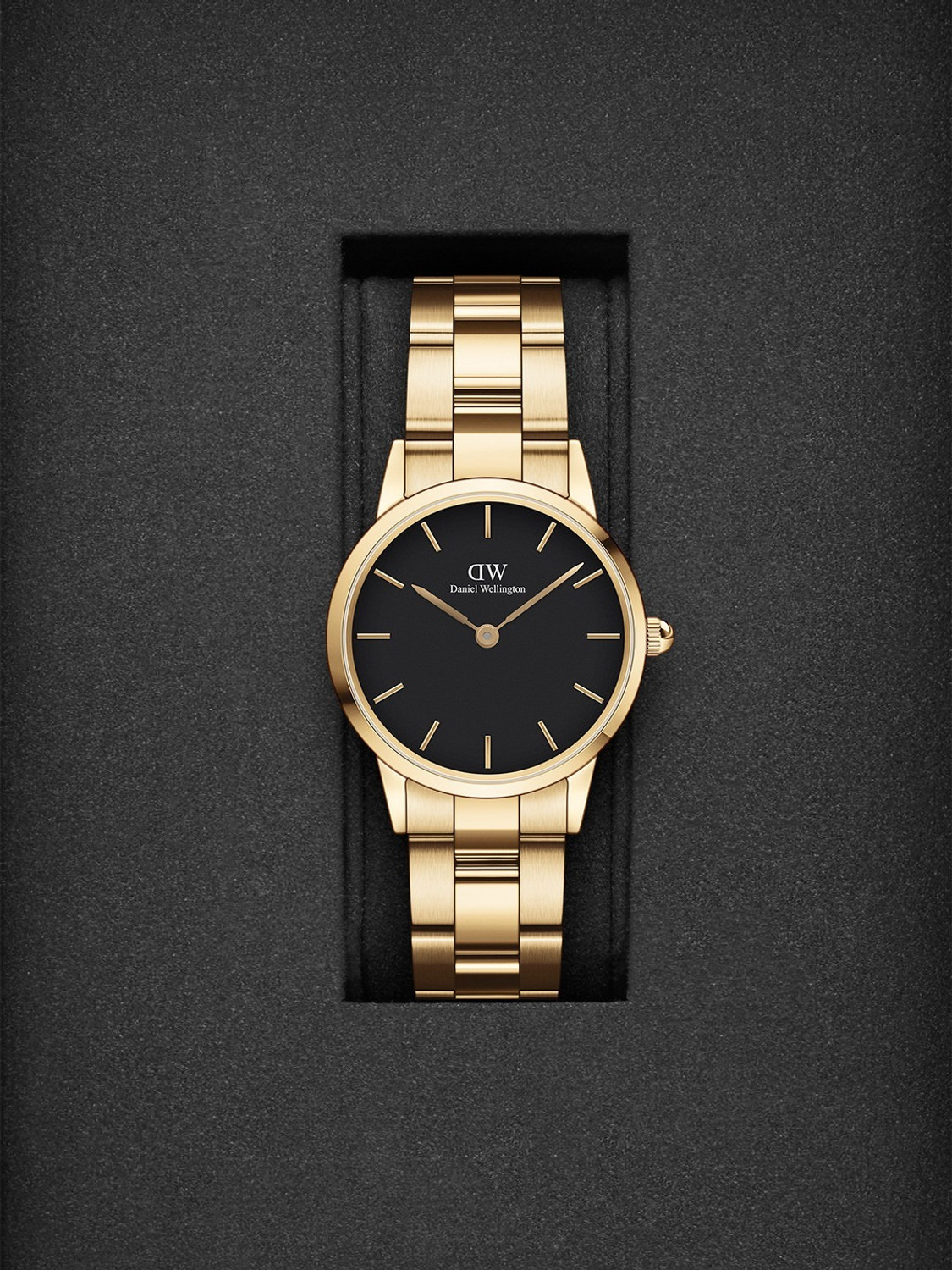 Image of DANIEL WELLINGTON Iconic Link 28mm Black Dial Analog Watch - For Women