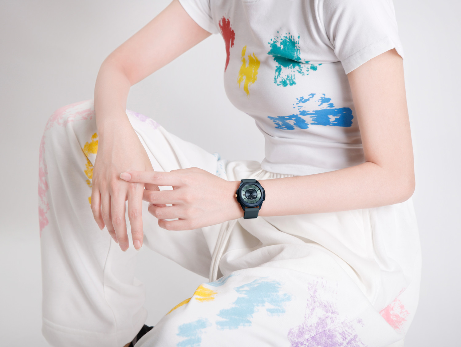 Image of NAVIFORCE NF7107 Blue Super soft silicone strap sunburst pattern dial with luminous hand Analog Watch - For Women
