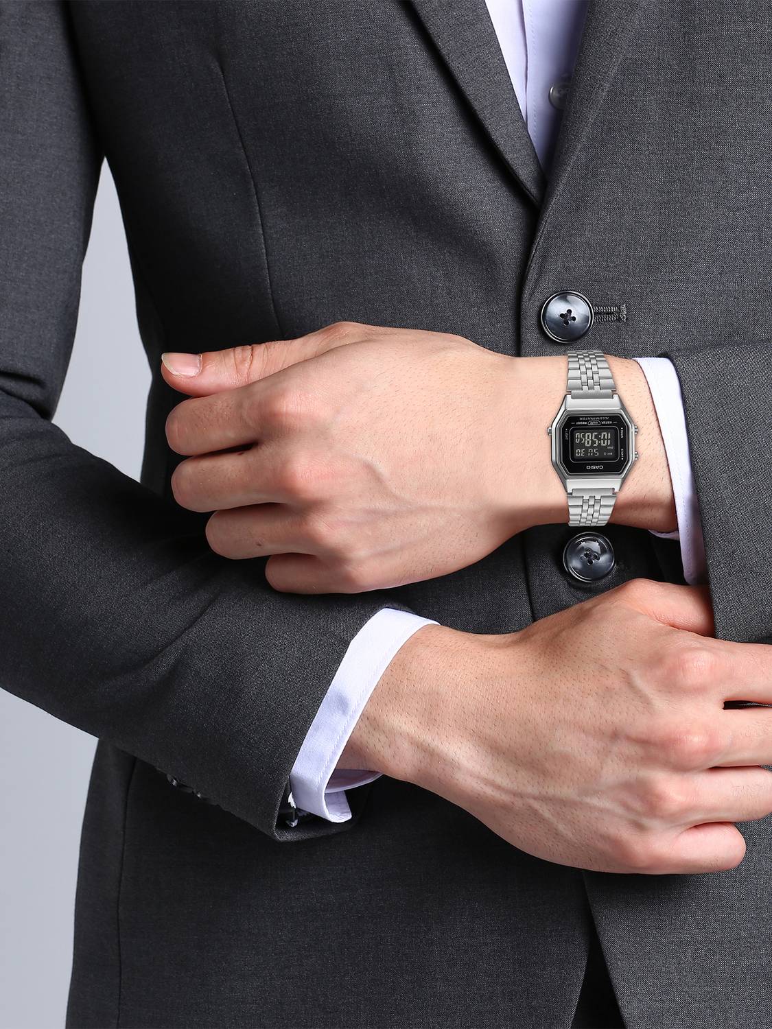 CASIO LA680WA-1BDF Vintage Digital Watch - Men - Image 2