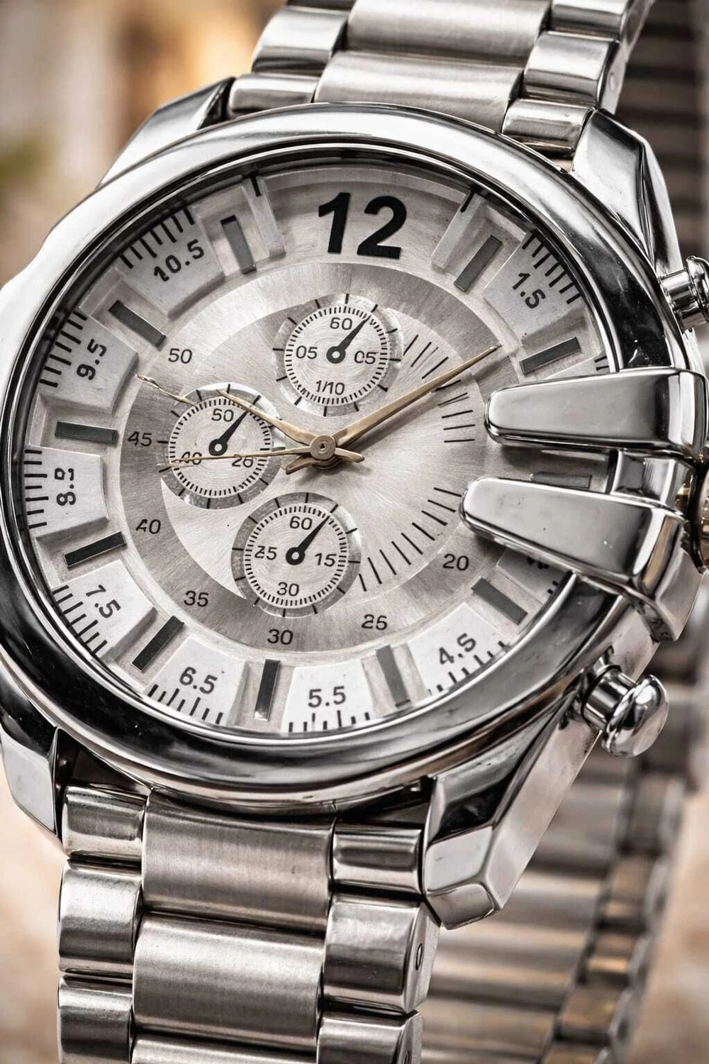 Image of QUANTEX GLOWME Men's Silver Stainless Steel Analog Watch Analog Watch - For Men with White Dial and Chronograph Design