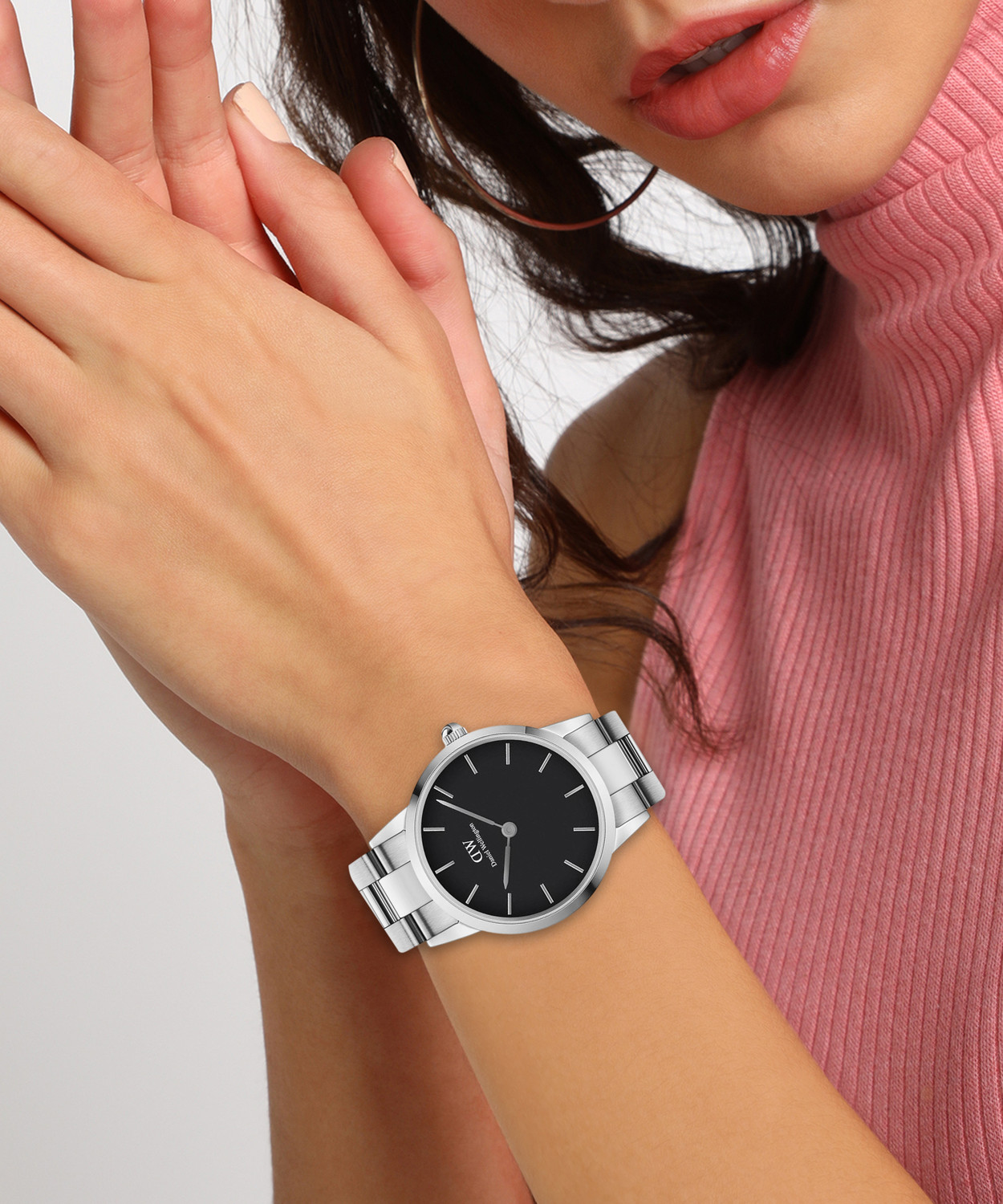 Image of DANIEL WELLINGTON Iconic Link 28mm Silver Black Dial Iconic Link Black color Round - 28 mm diameter Analog Watch - For Women