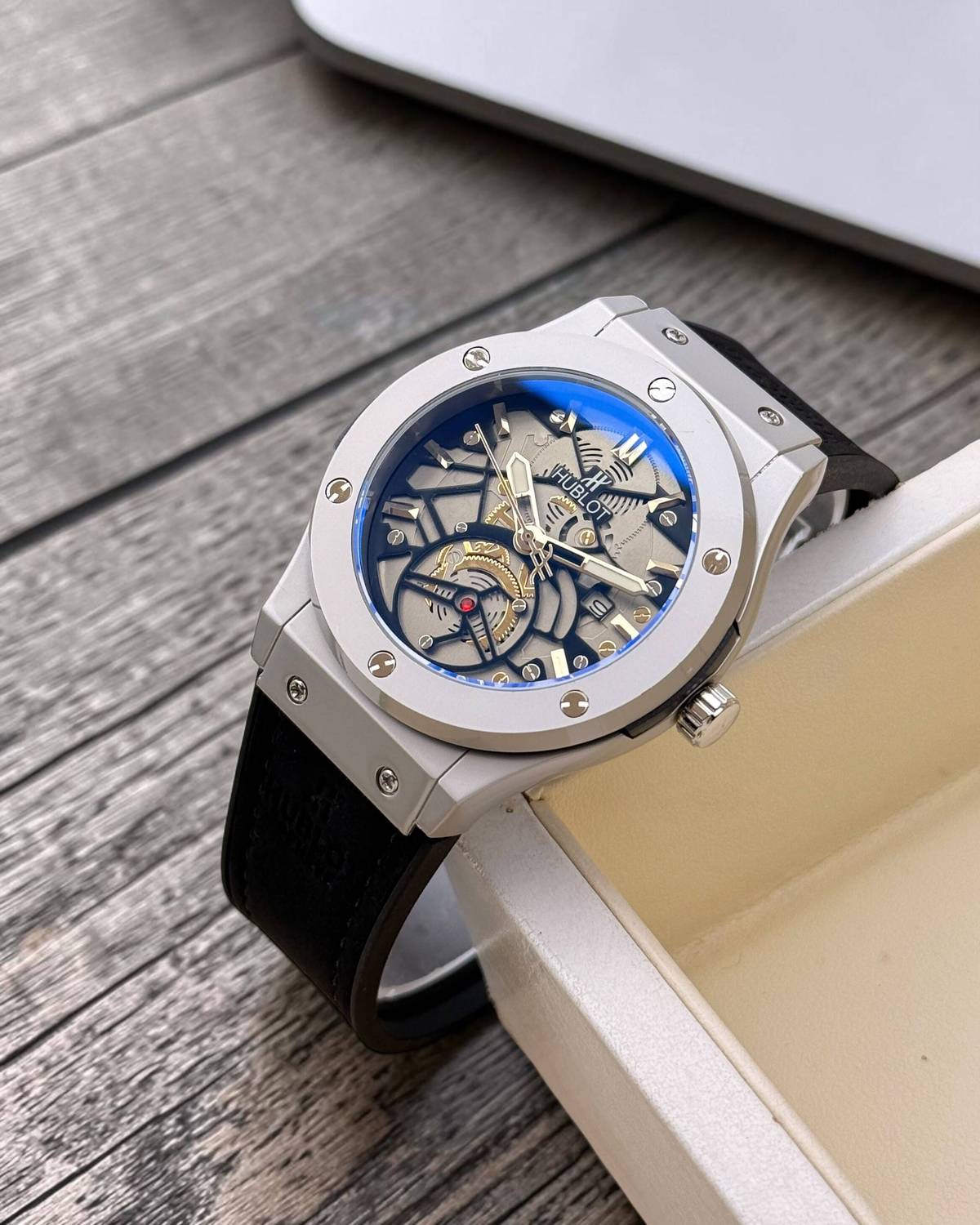 MAAZFABRICS Men's Analog Watch - Image 1