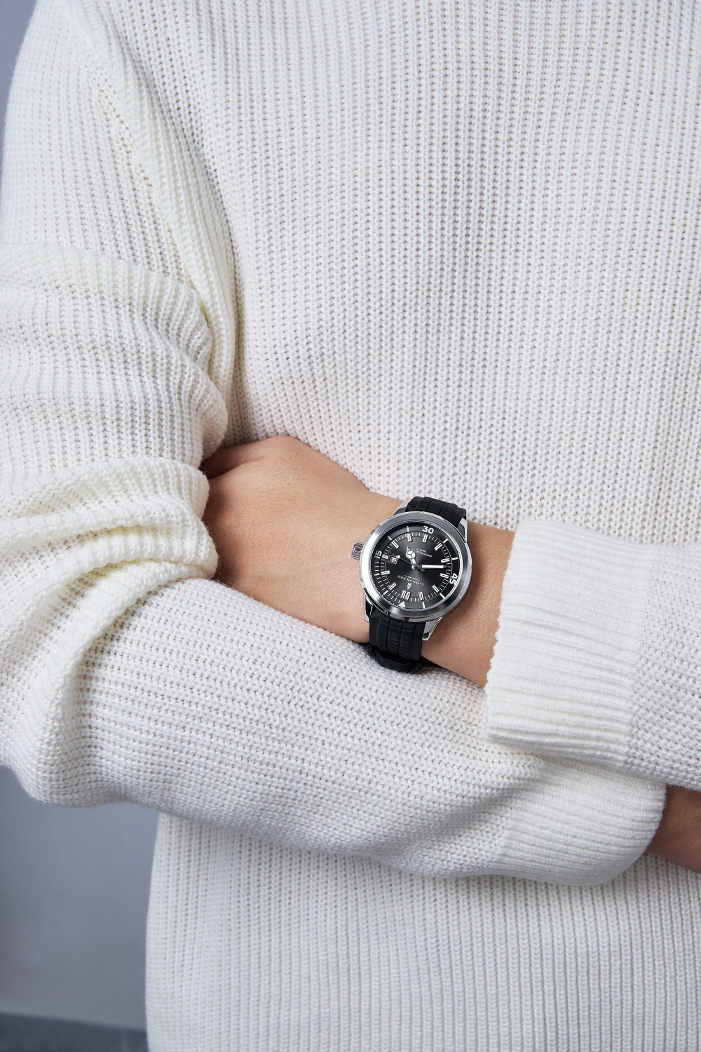 Image of London Fog Black Dial and Silicone Strap, Round Metal Case, Date Display, Luminous Markers Duke Collection Black Dial Silicone Strap Round Metal Case Date Luminous Markers Analog Watch - For Men