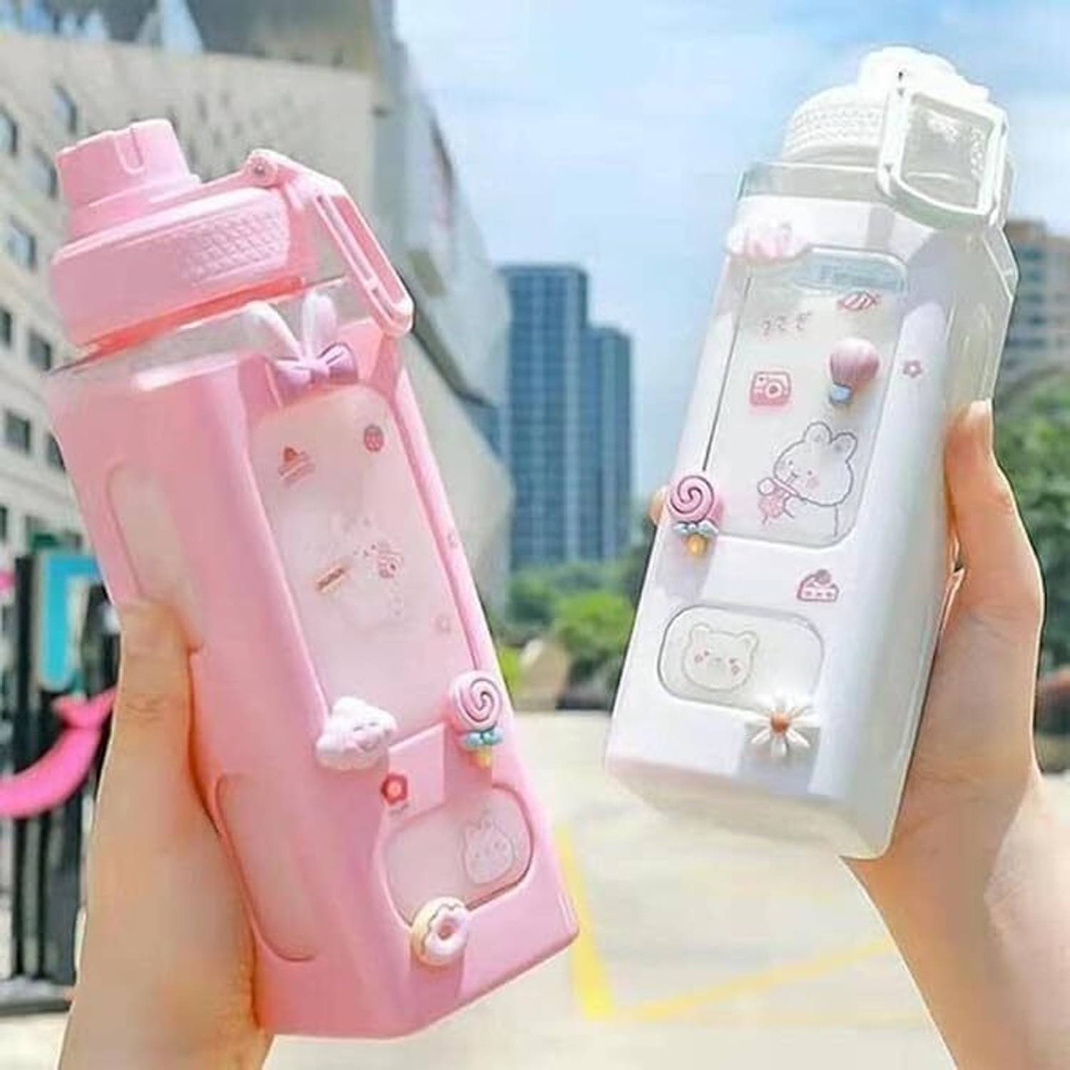 Megika Kawaii 700 ml Water Bottle With Straw - Image 1