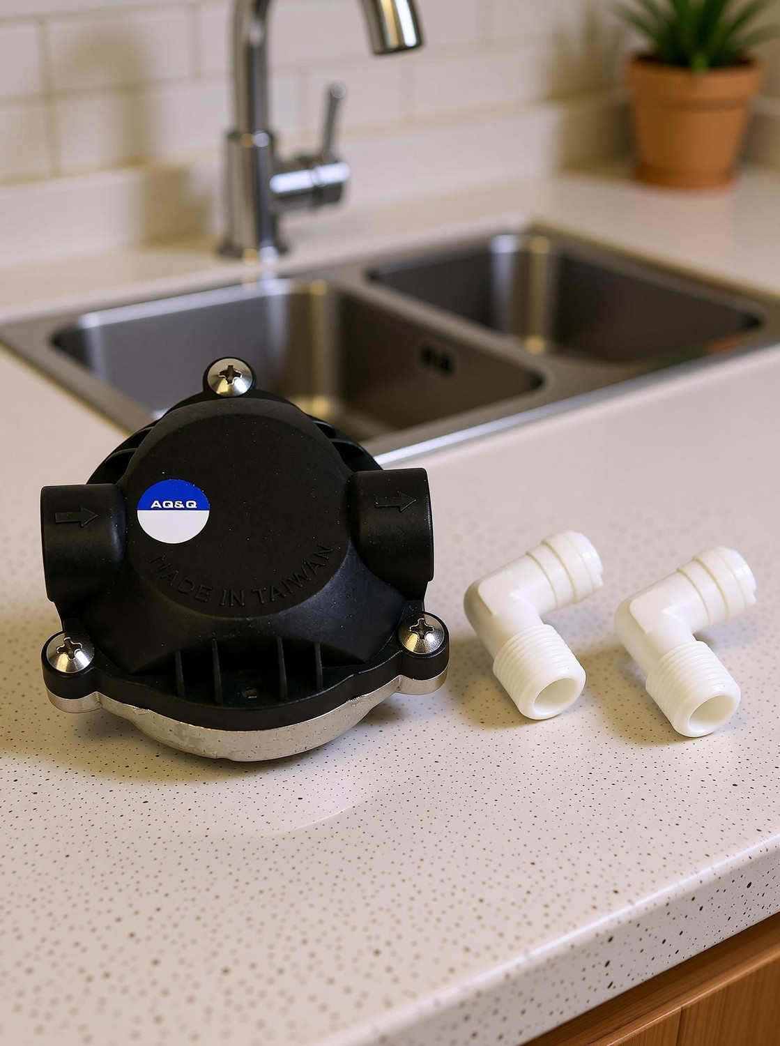 Image of WILLFREAD Pump Head AQ&Q type for RO Wates Elbow Connectorsr Purifiers Booster Pump Solid Filter Cartridge