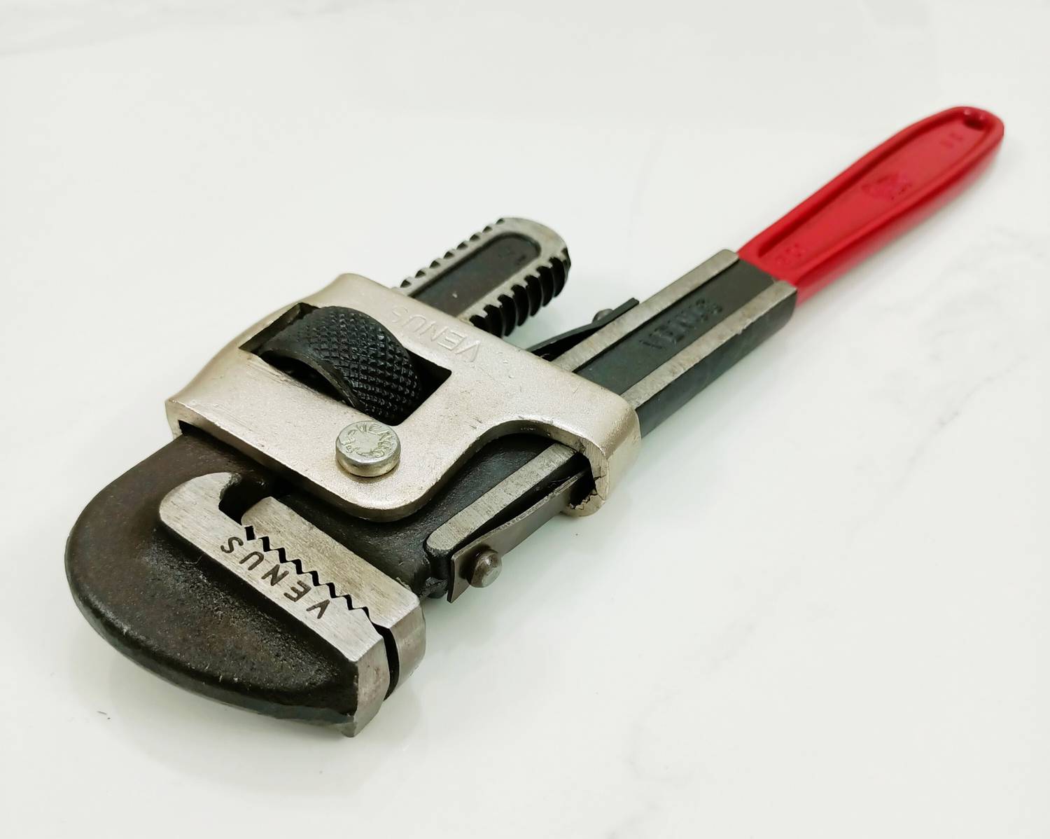 4MECH HEAVY DUTY ALL STEEL 14" With STEEL HOUSING VENUS HEAVY DUTY ALL STEEL 14" With STEEL HOUSING PIPE WRENCH Single Sided Pipe Wrench