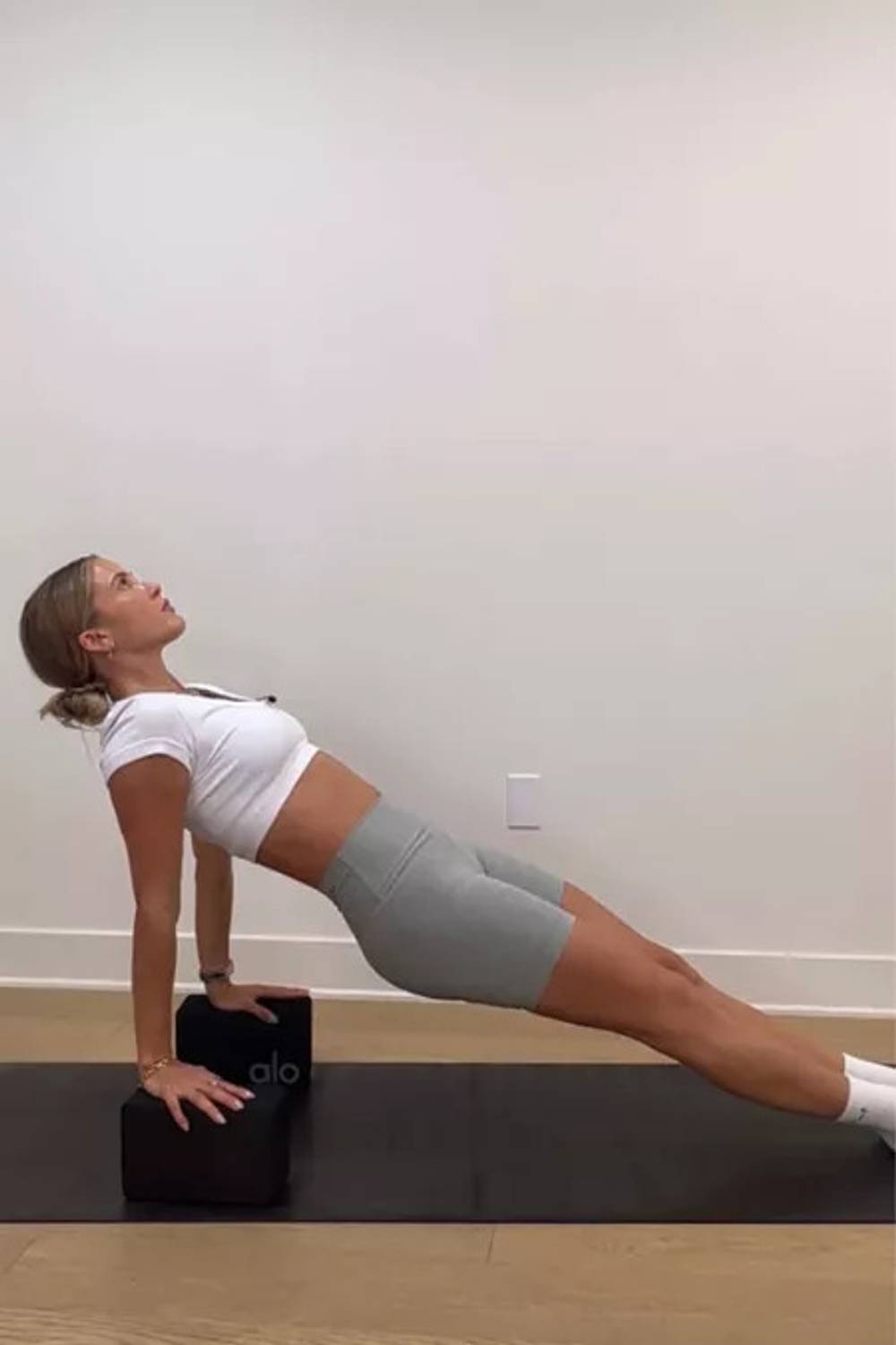 ALO Yoga Block Yoga Brick light Weight, EVA Foam, high density Yoga Blocks  Price in India - Buy ALO Yoga Block Yoga Brick light Weight, EVA Foam, high  density Yoga Blocks online