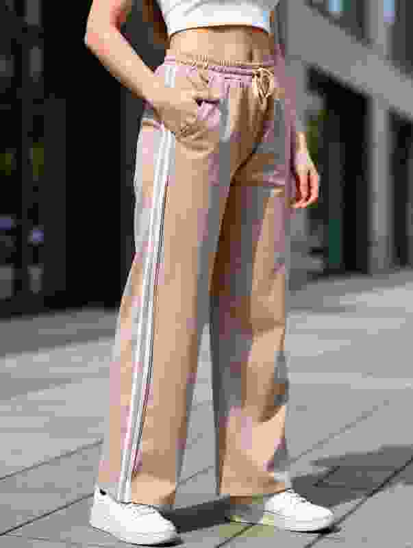 Kaphal Regular Fit Women Brown Trousers